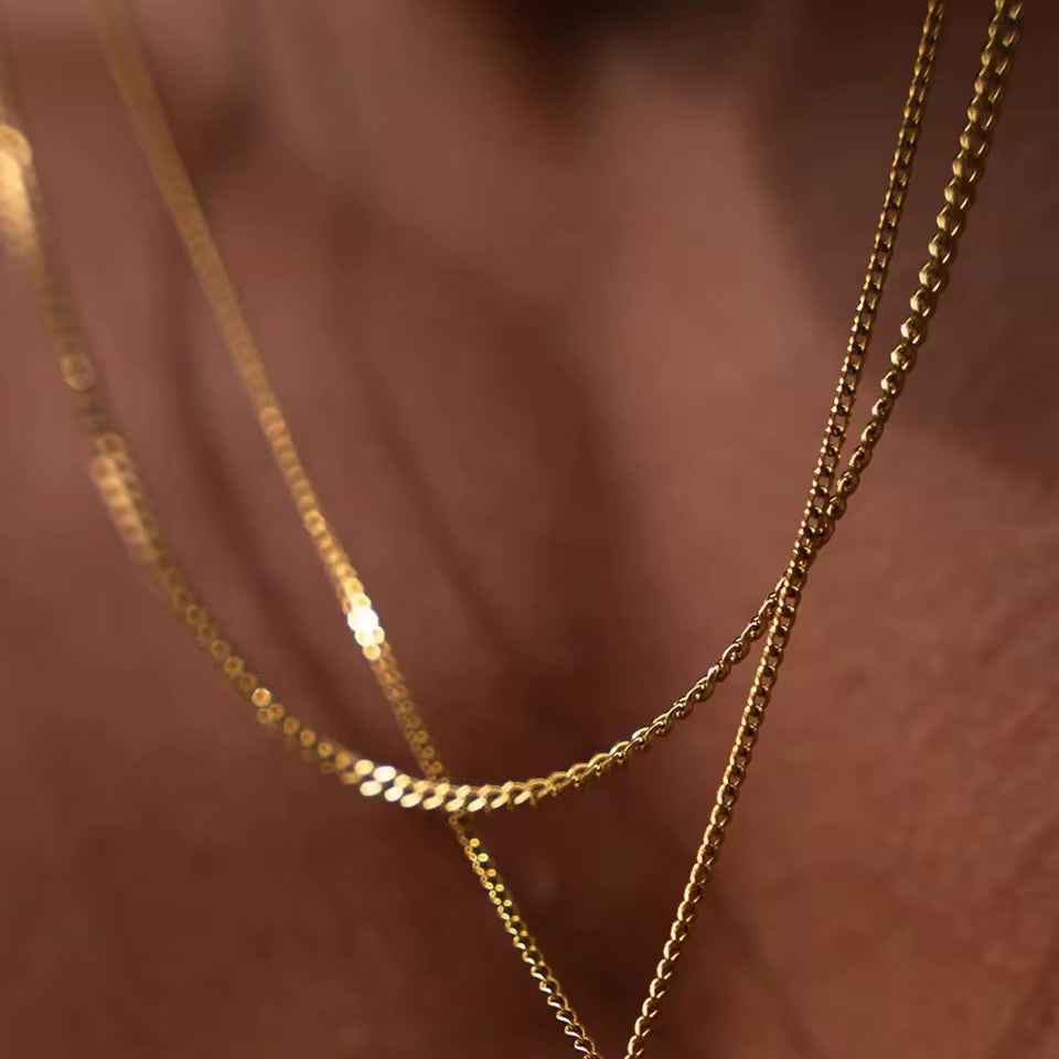 MINIMAL CHAIN NECKLACE