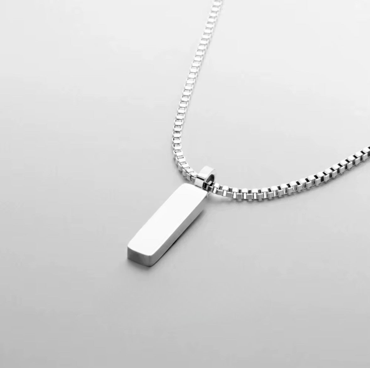 BOX CHAIN PENDANT NECKLACE