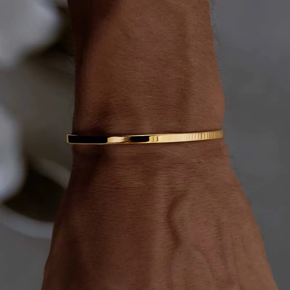 UNIVERSAL CUFF BRACELET